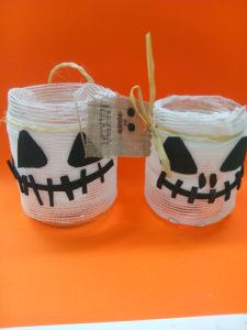 RECICLANDO BOTES DE CRISTAL PARA HALLOWEEN